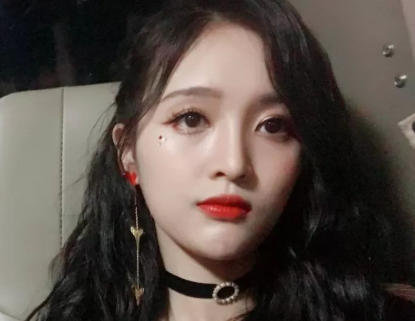 吳宣儀有沒有淚痣，為什么差別這么大